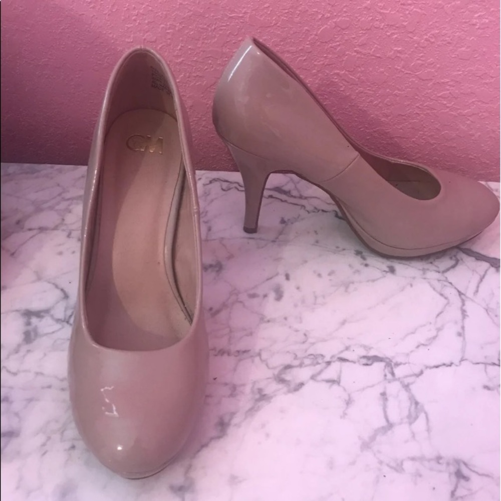 Nude Like New Heels Size 7 1/2